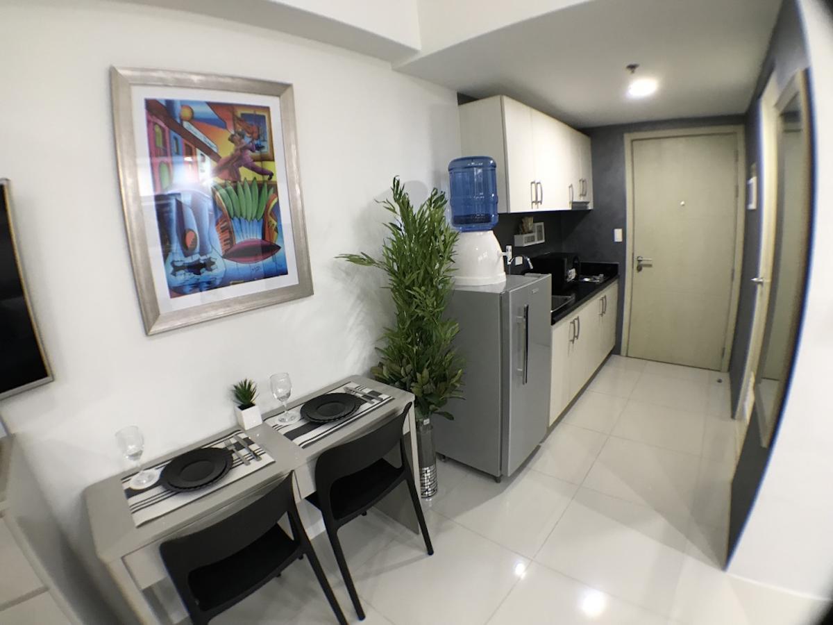 Jazz Makati Luxury Apartment Manila Exterior photo